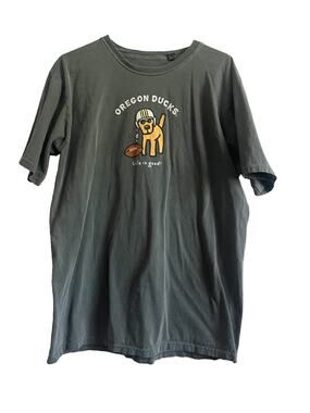 Life Is Good Oregon Ducks Jake Football T Shirt Gray Adult Large NCAA Graphic